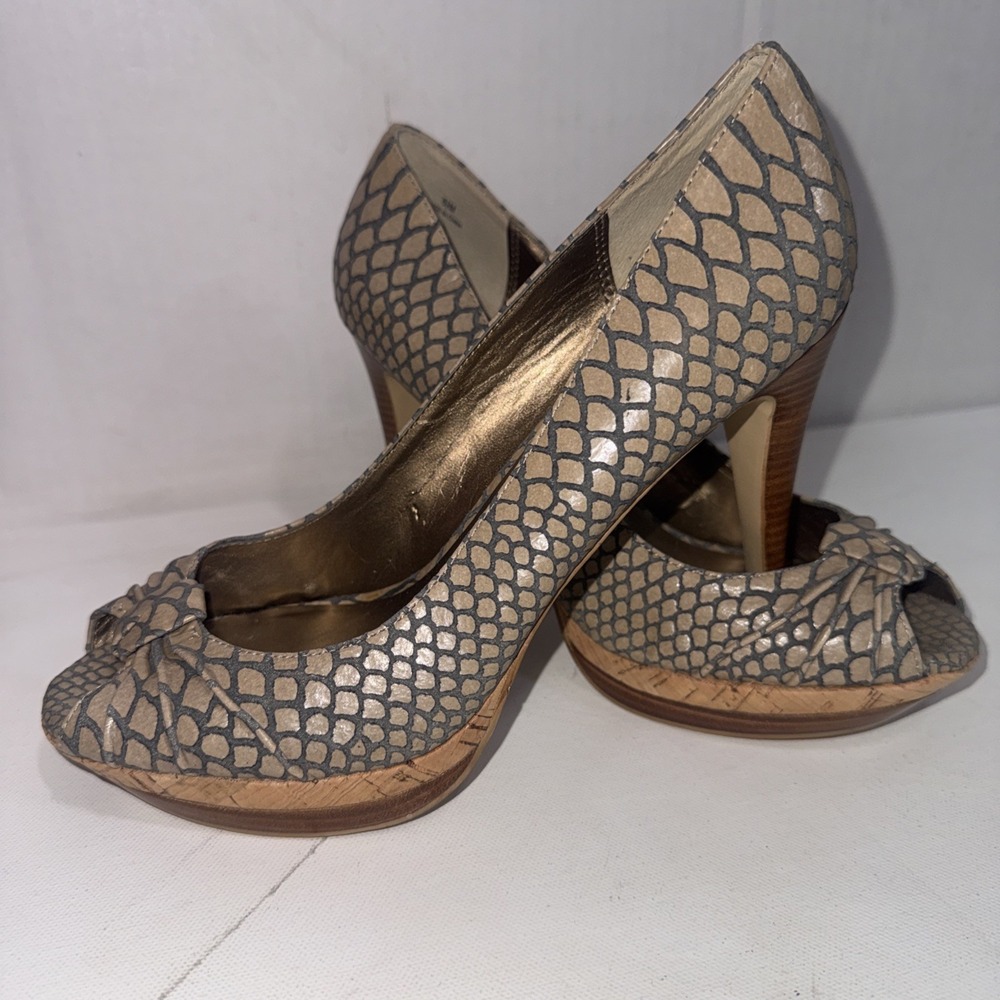 Moda Peep Toe Snakeskin Taupe Stiletto Bow Wedge Platform Pumps Heels 8.5 M